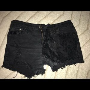 Black jean shorts with lace